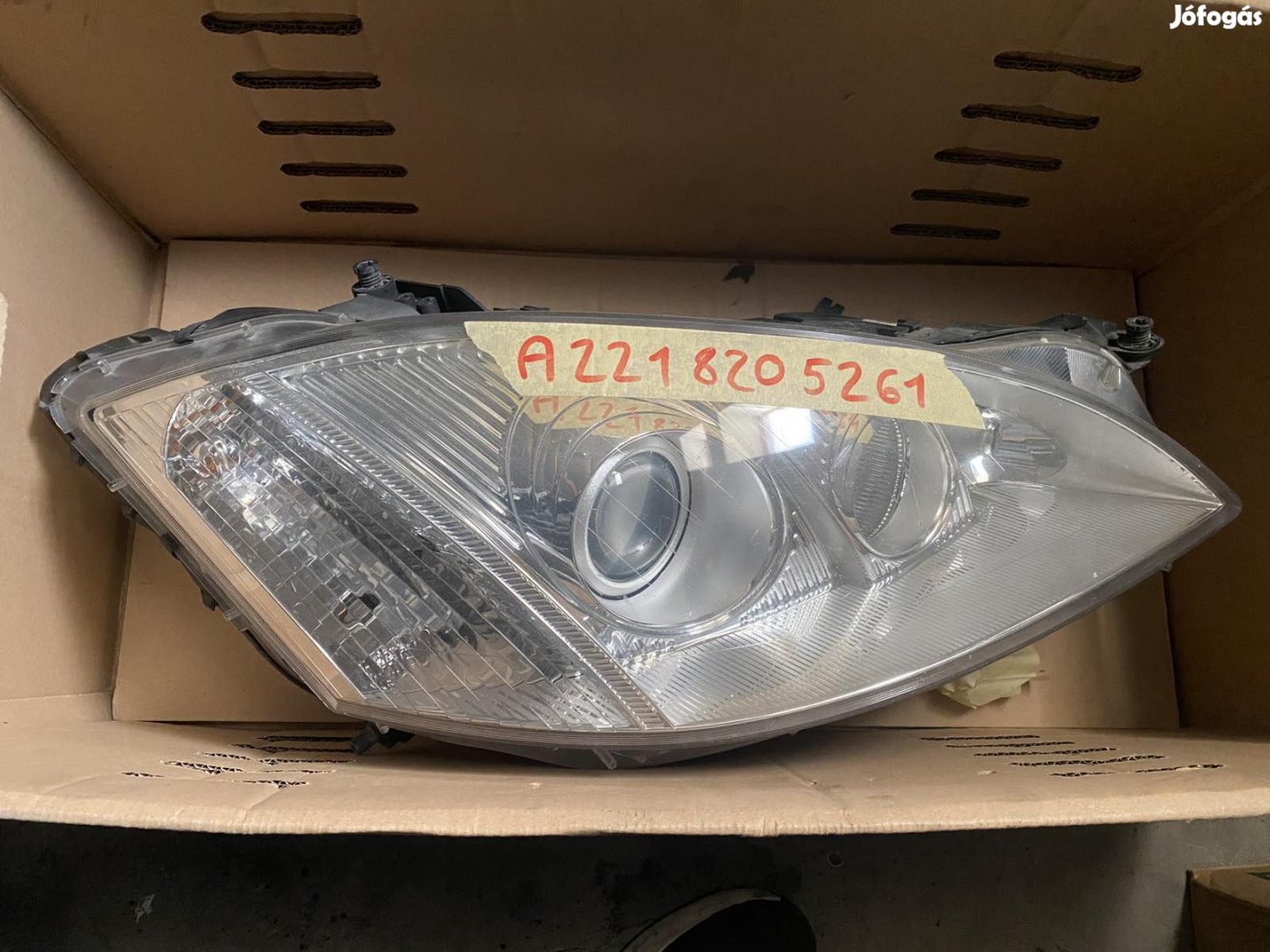 Mercedes W221 jobb fényszóró A2218205261 eladó