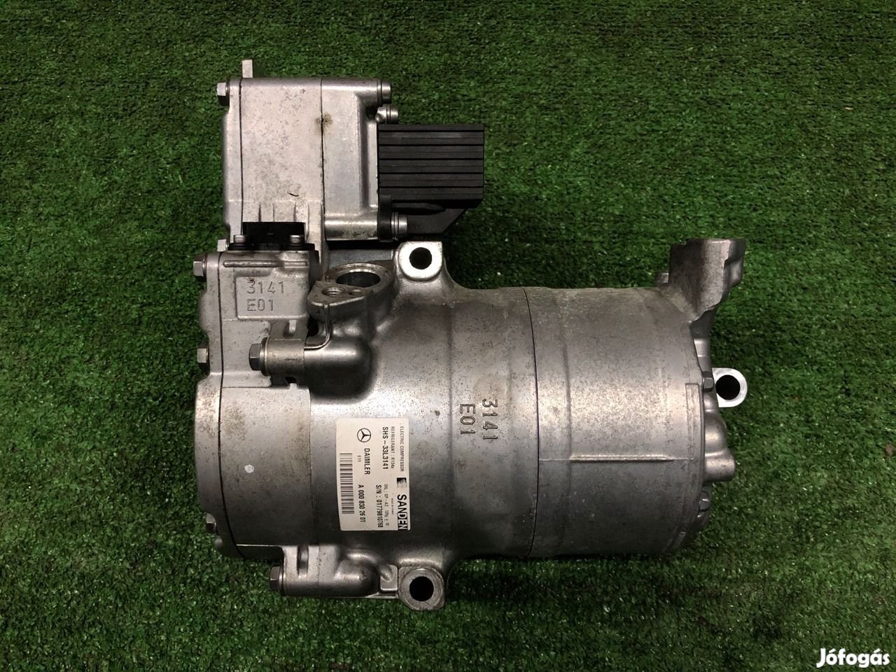 Mercedes W222 Klímakompresszor elektromos  A0008302601 eladó