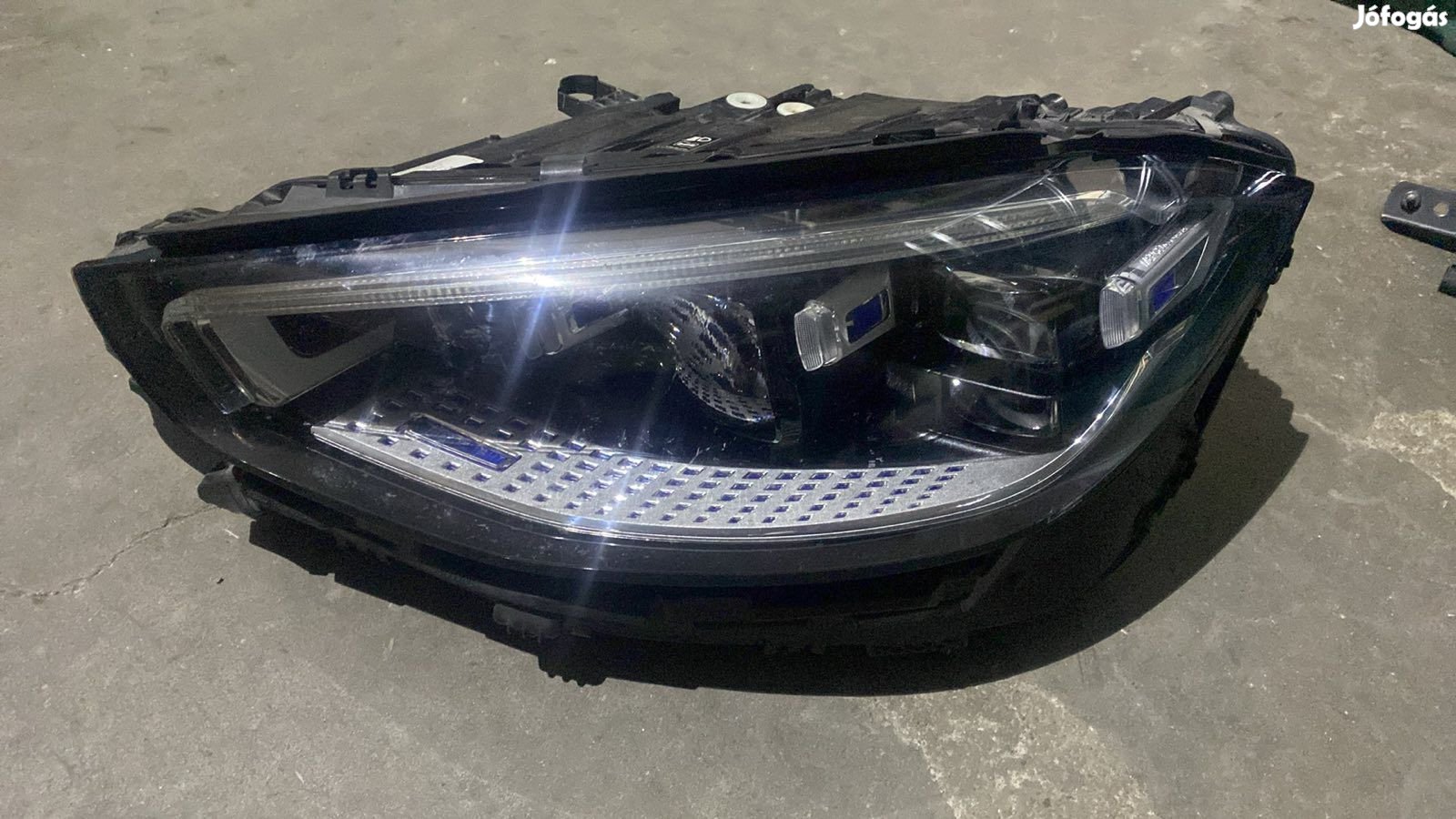 Mercedes W223 LED-Digital bal fényszóró A2239065304 eladó