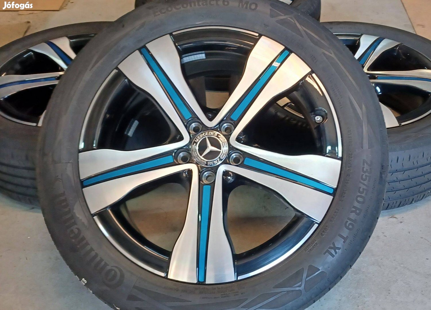 Mercedes W243 EQA Eqb 5x112 7,5x19 235/50 R19 nyári gumikkal