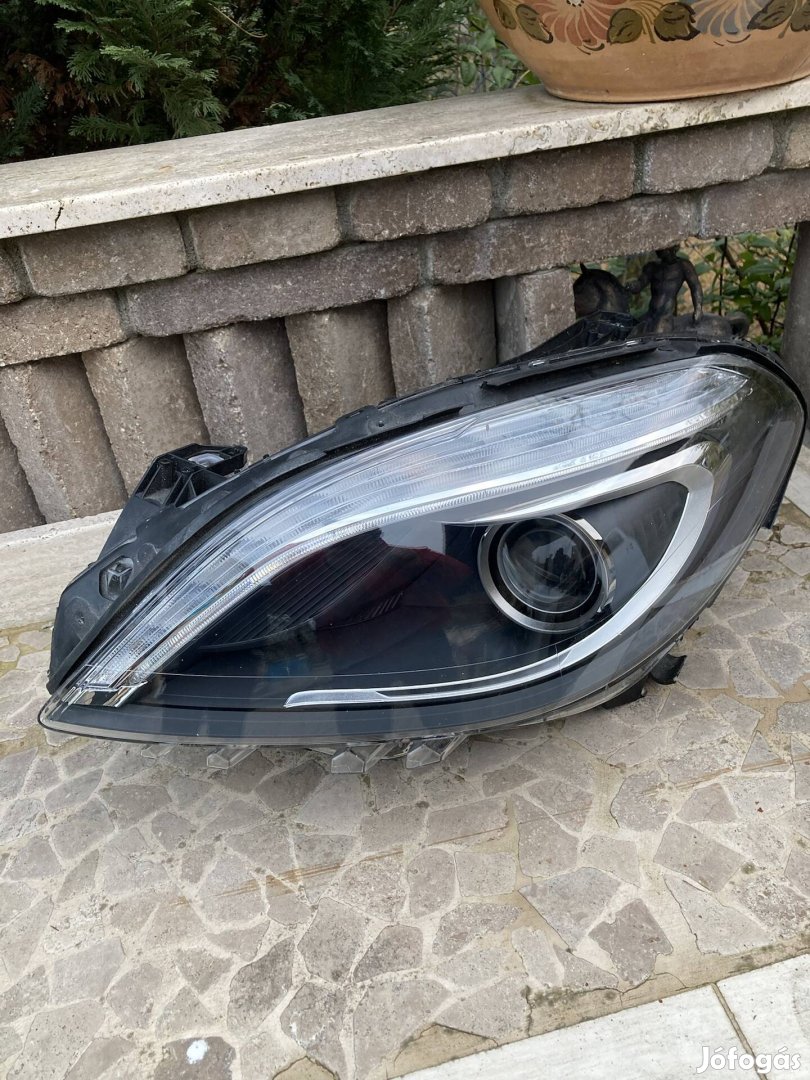 Mercedes W246 W242 B-class fényszóró (130702376607)