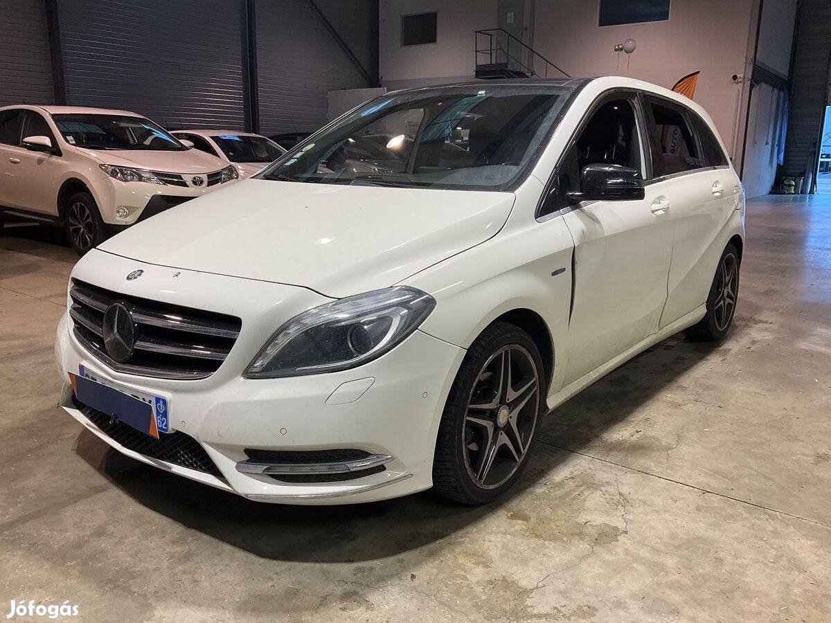 Mercedes W246 - B-class 180 cdi bontott minden alkatrésze eladó