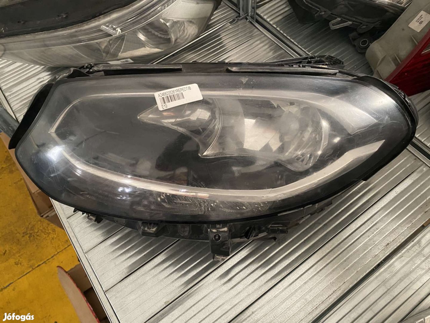 Mercedes W246 bal fényszóró A2468205361 eladó