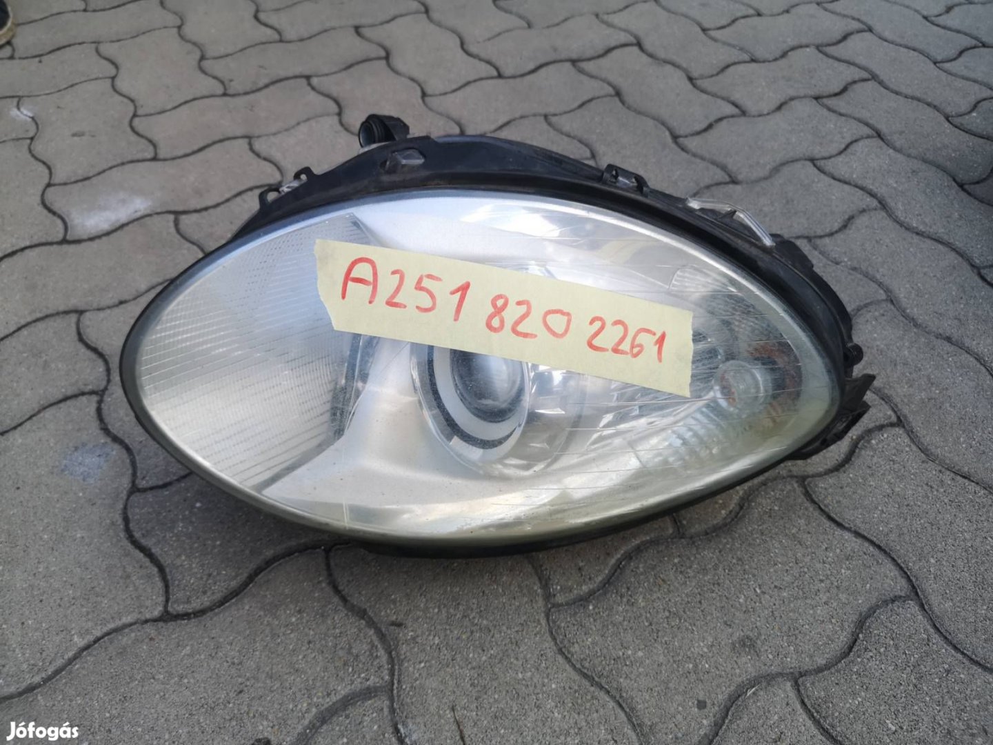 Mercedes W251 jobb első fényszóró A2518202261 eladó