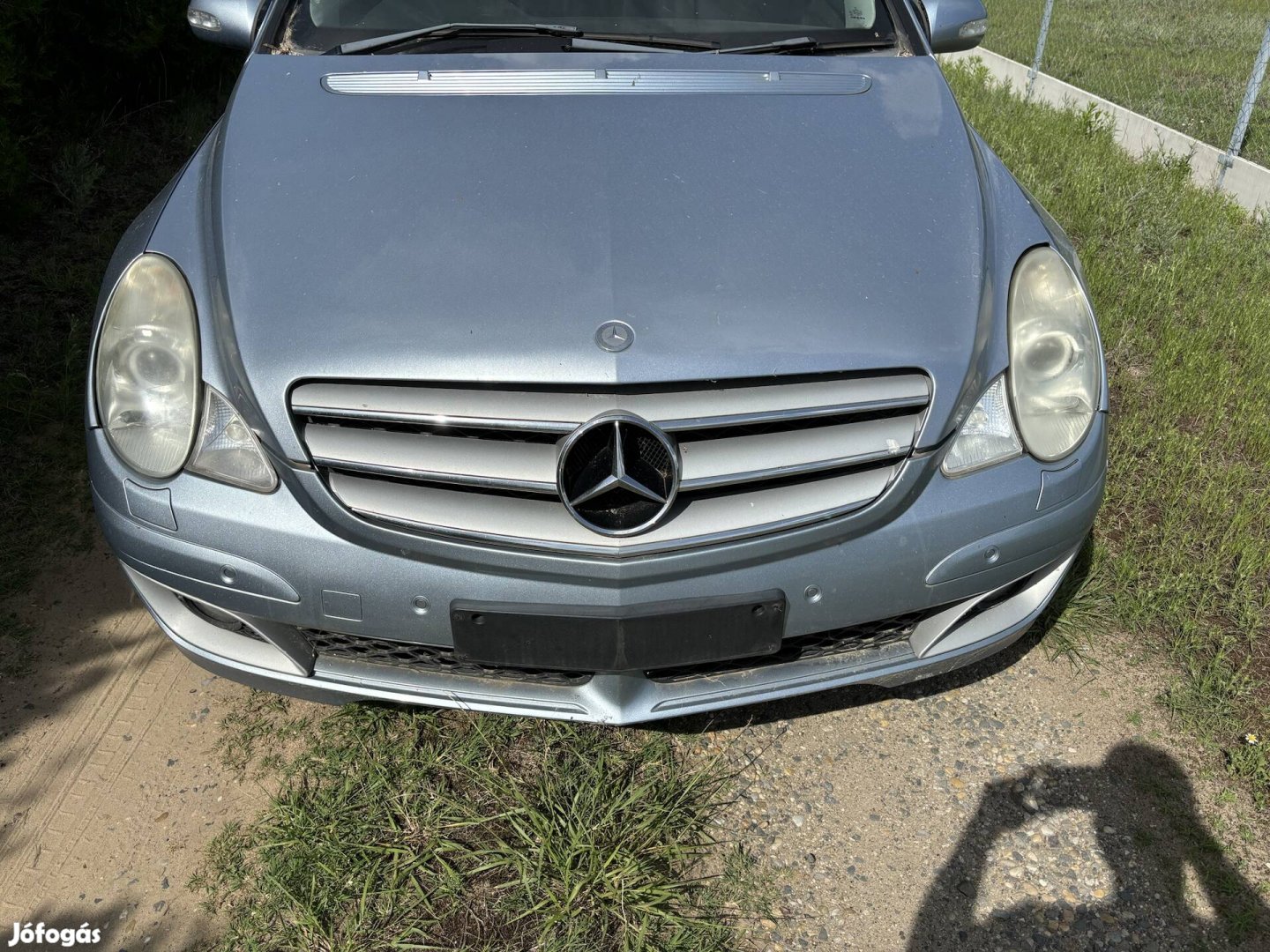 Mercedes W251 lámpa lökhárító sárvédő motorháztető diszracs homlokfal 
