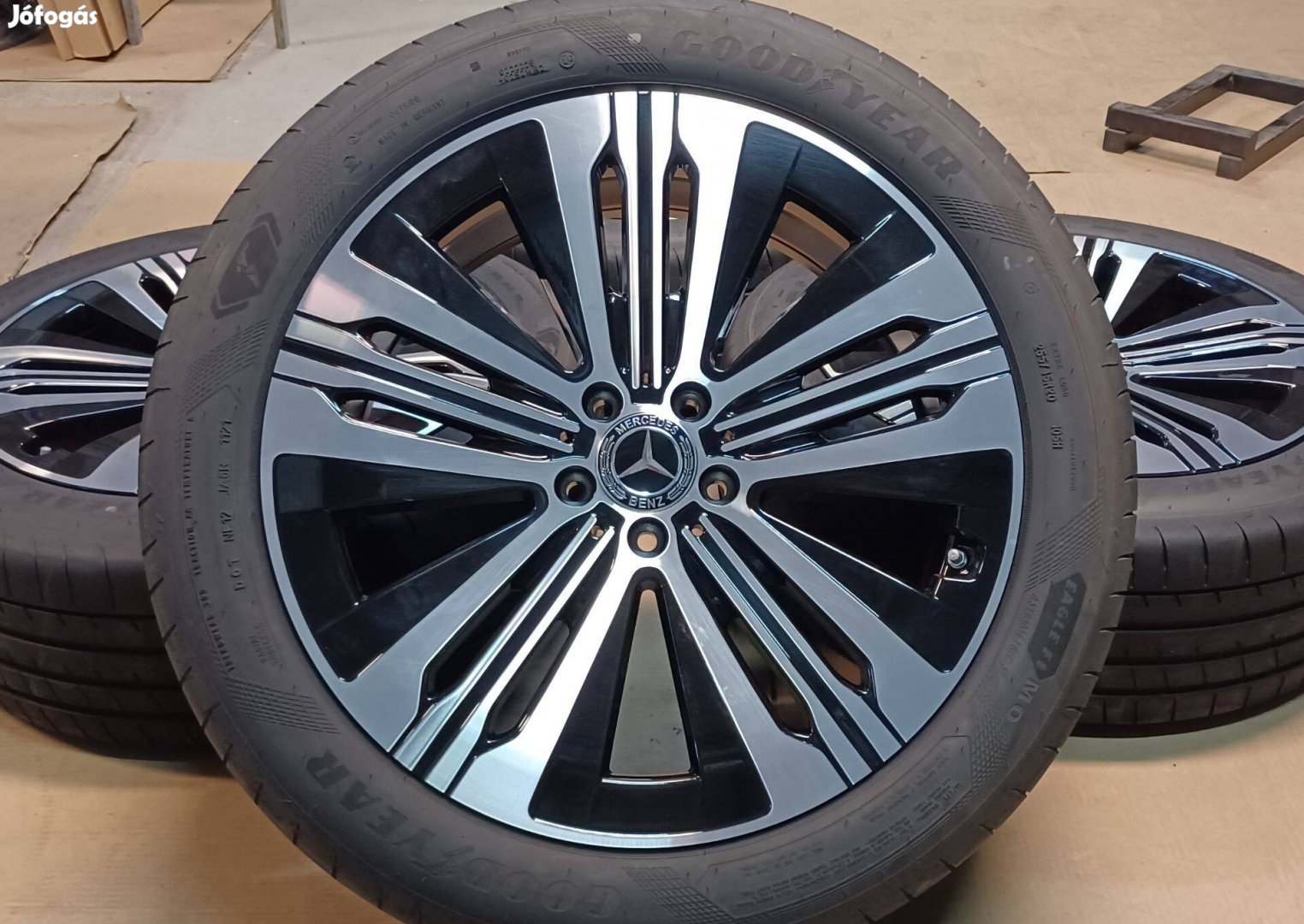Mercedes W297 EQS Eqe 5x112 8,5x20 255/45 R20 nyári gumikkal 4db.7mm