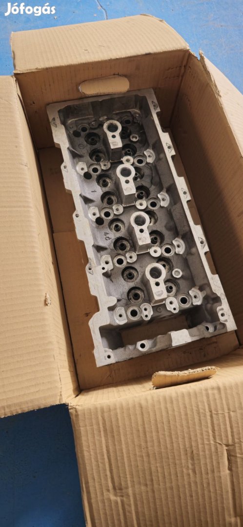 Mercedes W639,w906 OM646 üres hengerfej A6460101420 eladó