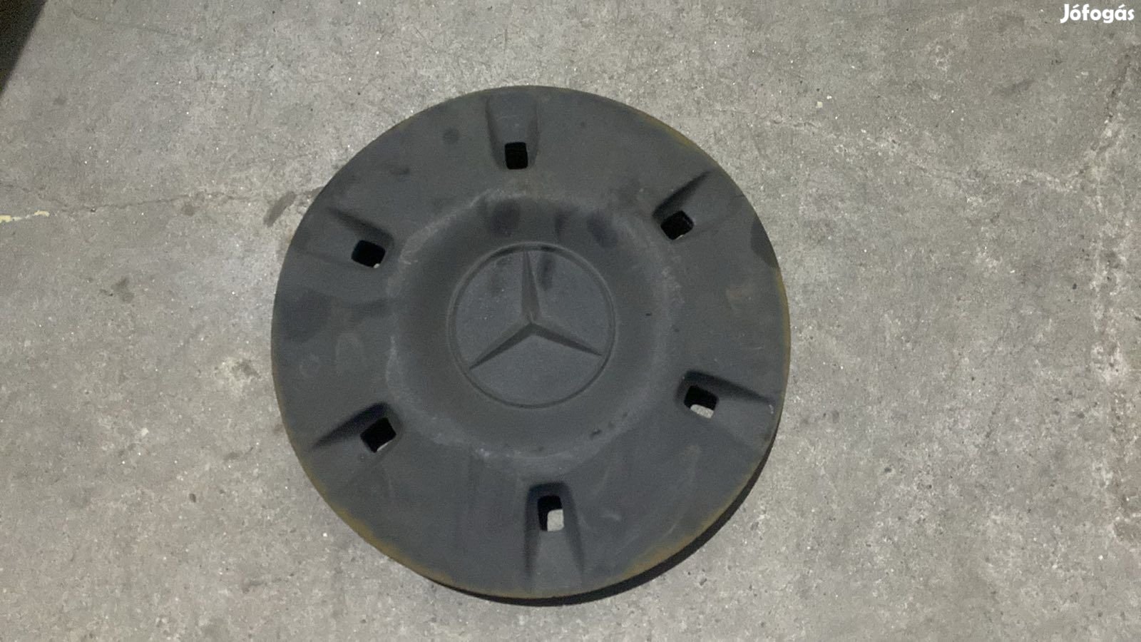 Mercedes W906 DÍSZTÁRCSA A9064010025 eladó