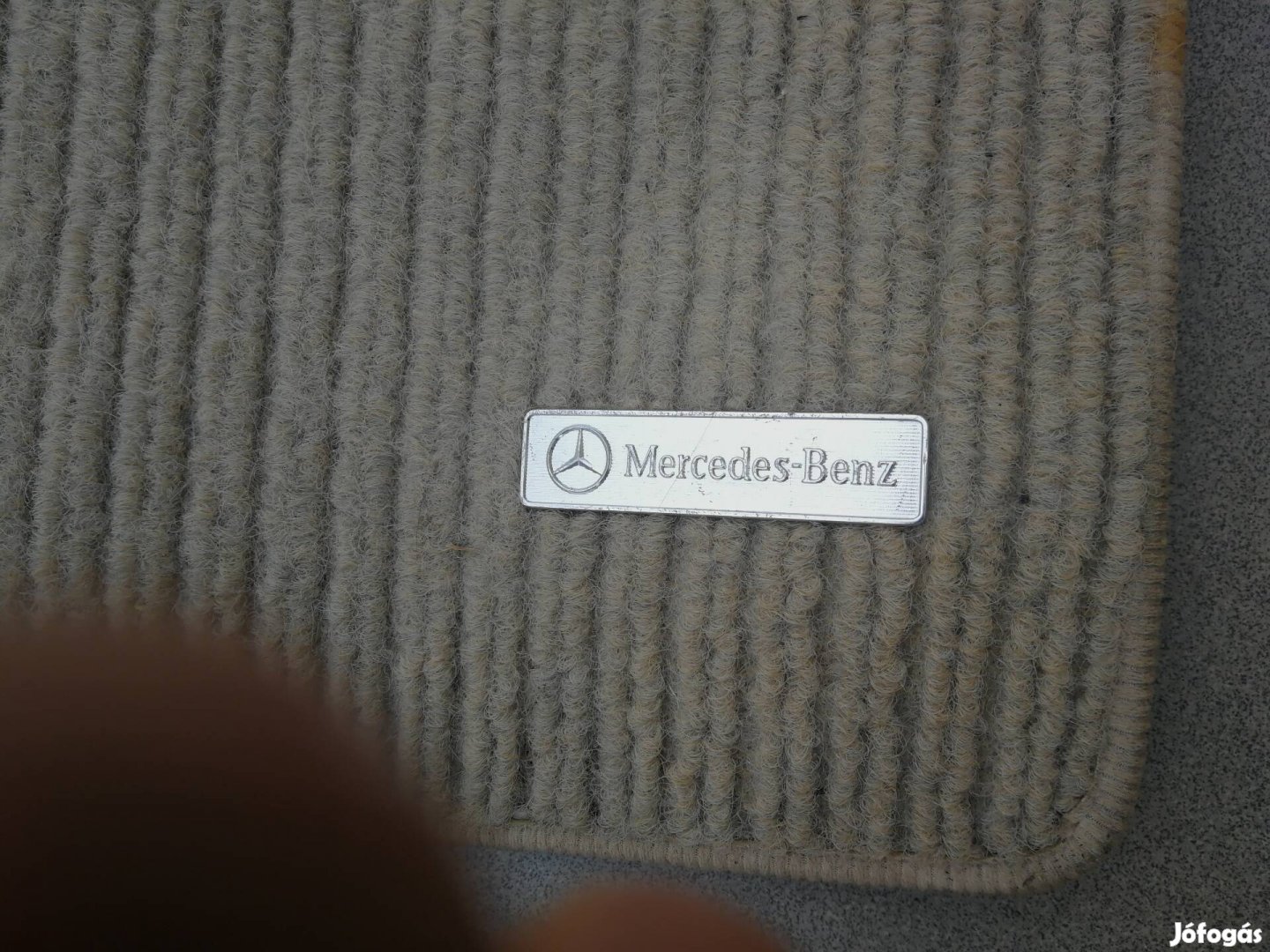 Mercedes W 202 C-osztály gyári szőnyeg garnitúra eladó 