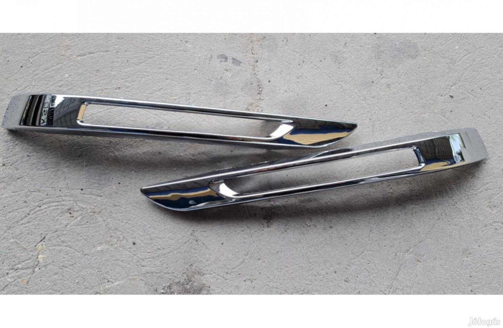 Mercedes X204 GLK nappali menetfény króm burkolat jobb bal