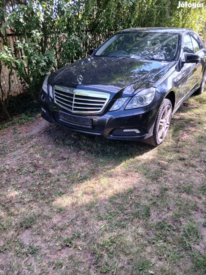 Mercedes  w212 alkatrészek 