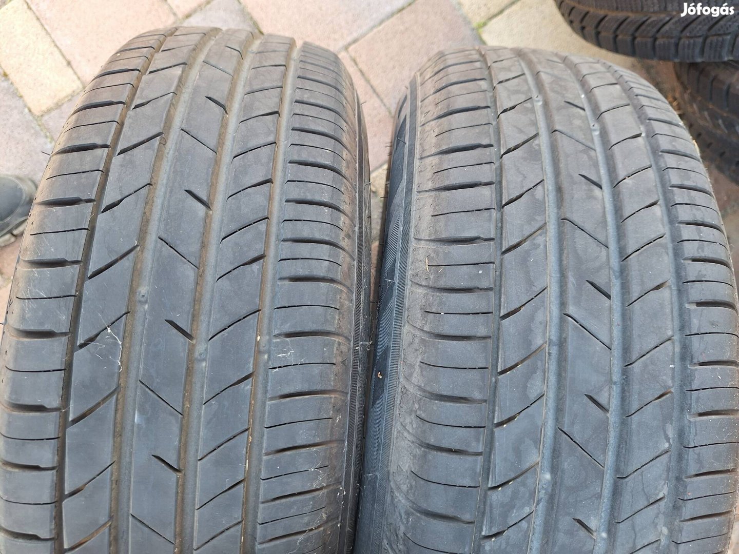 Mercedes acélfelni nyári gumikkal r15