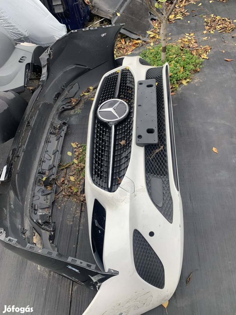 Mercedes cla w118 feher első komplett lökhárító