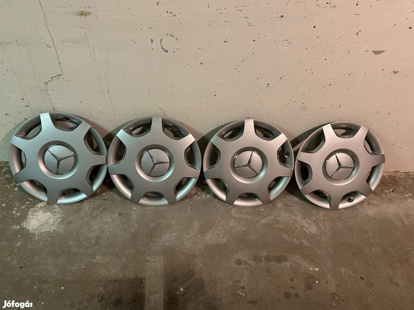 Mercedes dísztárcsa - R16