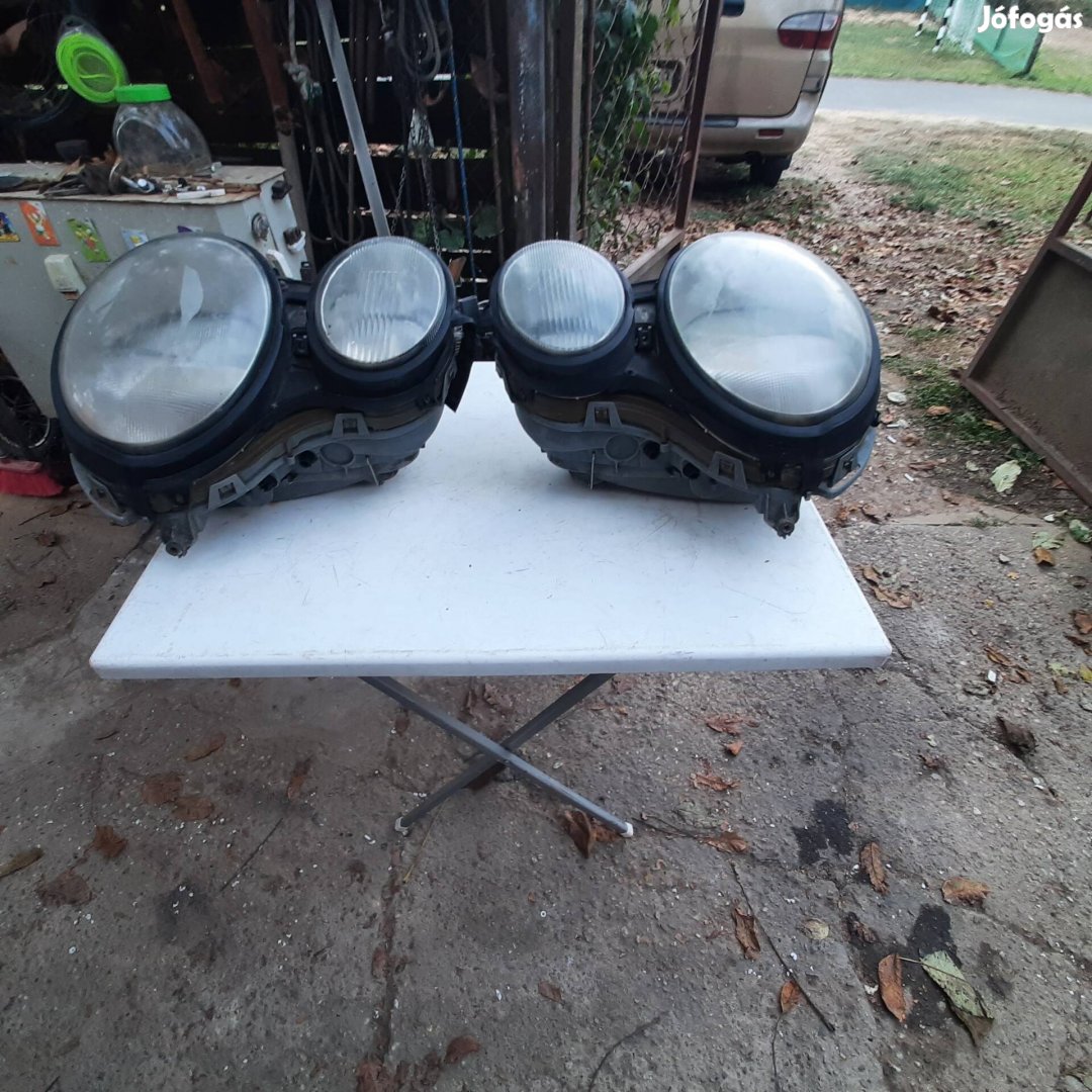 Mercedes egy pár lámpa eladó