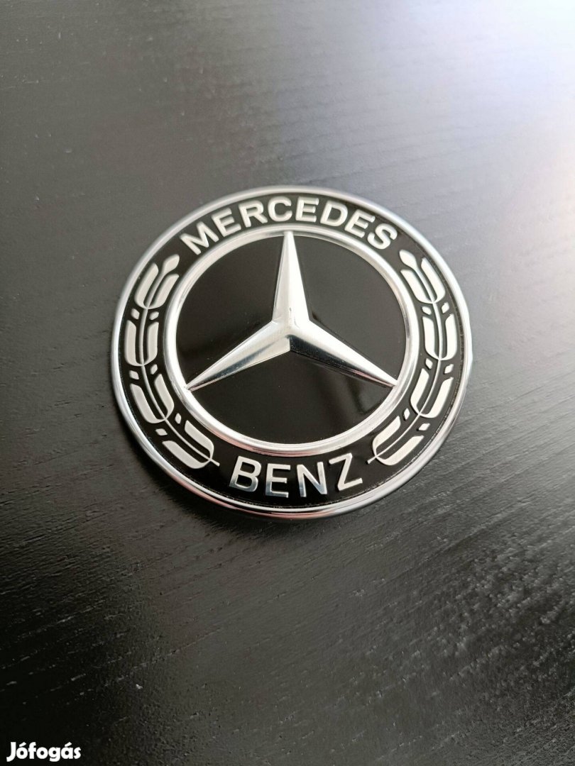 Mercedes embléma