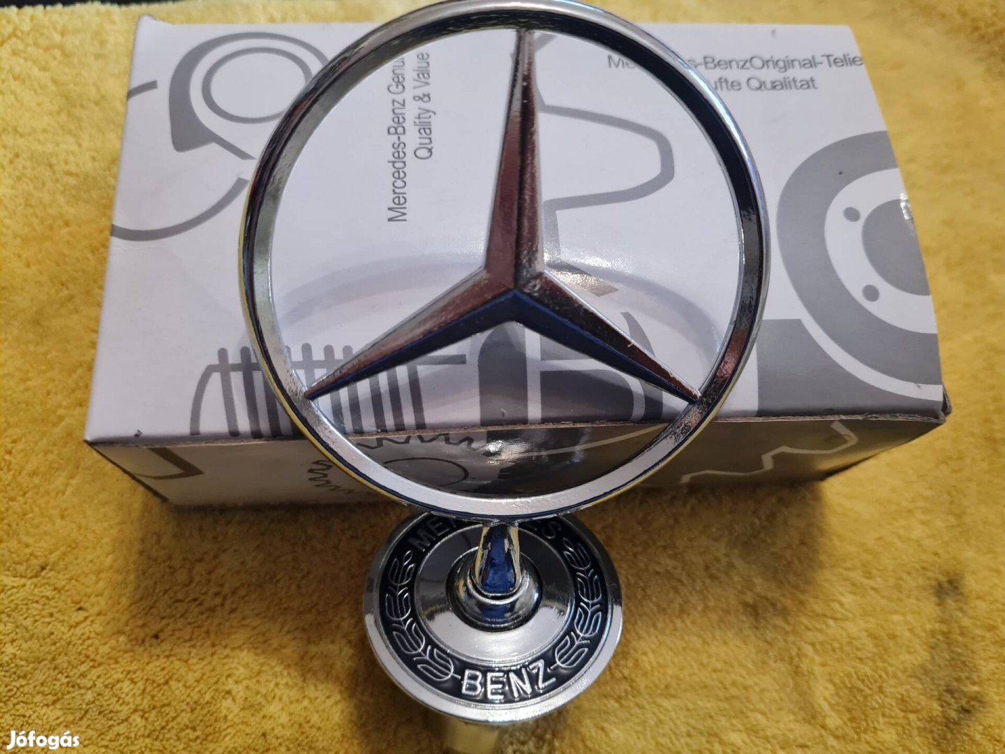Mercedes embléma eladó! 