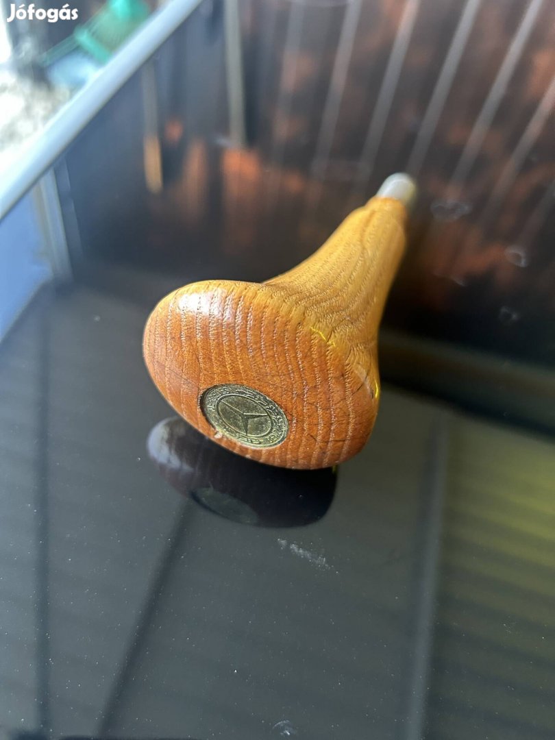 Mercedes fa váltógomb