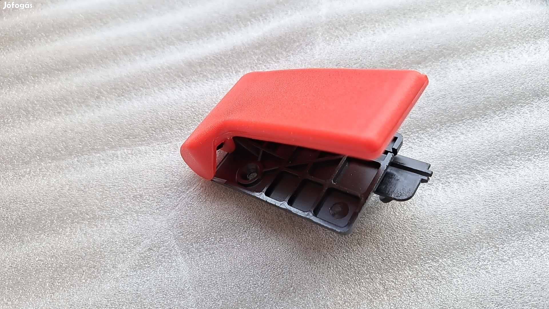 Mercedes géptetető nyitó fül Új