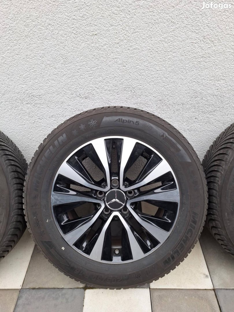 Mercedes gyári 16 colos felni újszerű téligumikkal +Tpms A B C CLA