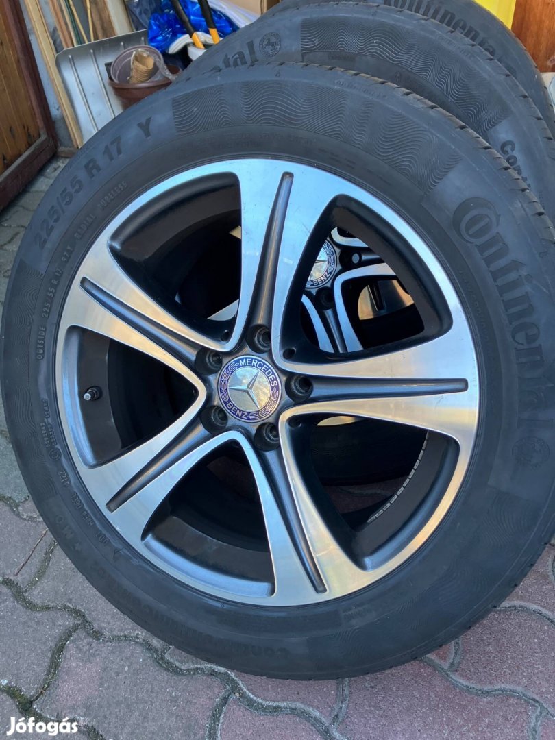 Mercedes gyári E classe W213 17-es alufelni garnitúra nyári gumival