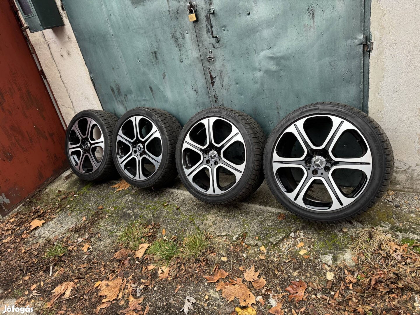 Mercedes gyári alufelni 19" téli gumival