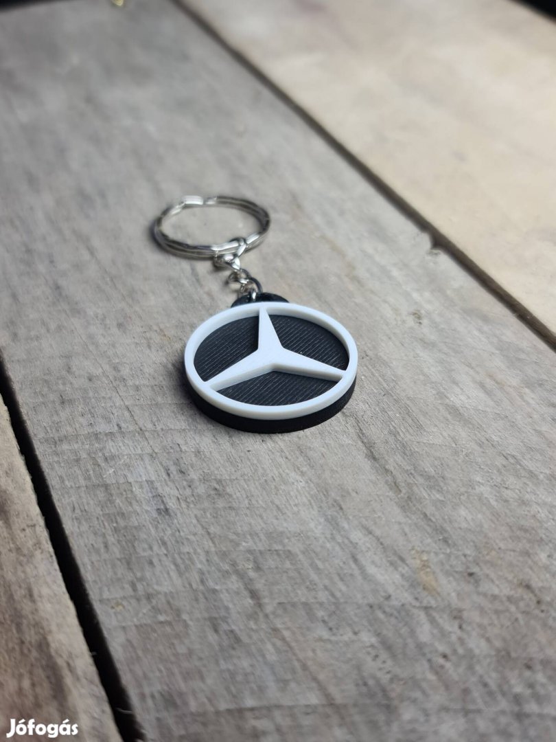 Mercedes kulcstartó