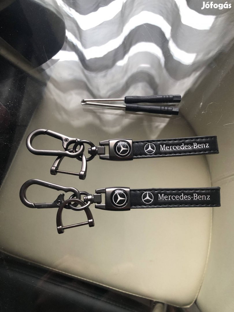 Mercedes kulcstartó 