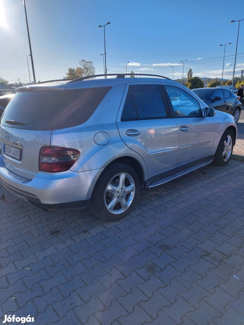 Mercedes-Benz ML-Osztály