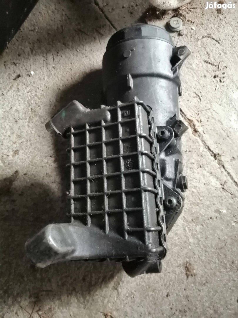 Mercedes olajhűtő olajszűrőház OM604.910