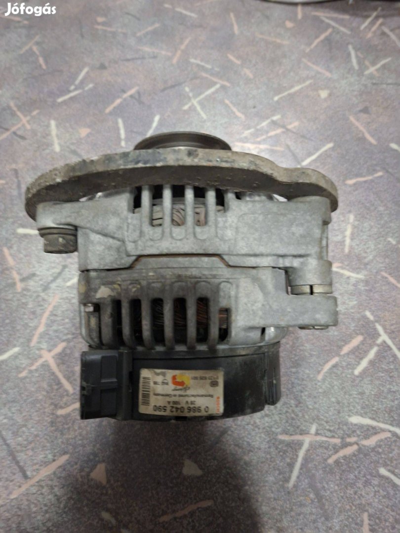 Mercedes teherautó Boch generátora