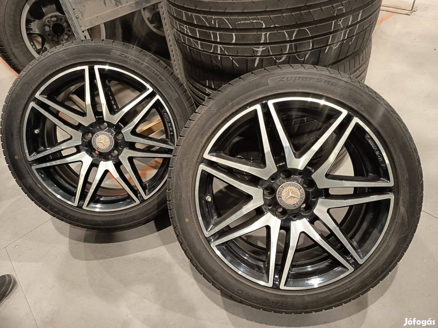 Mercedes téli gumi alufelnin