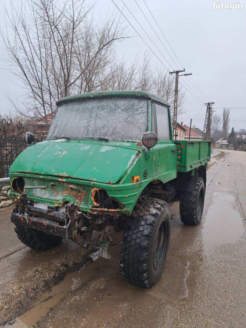 Mercedes unimog papiros