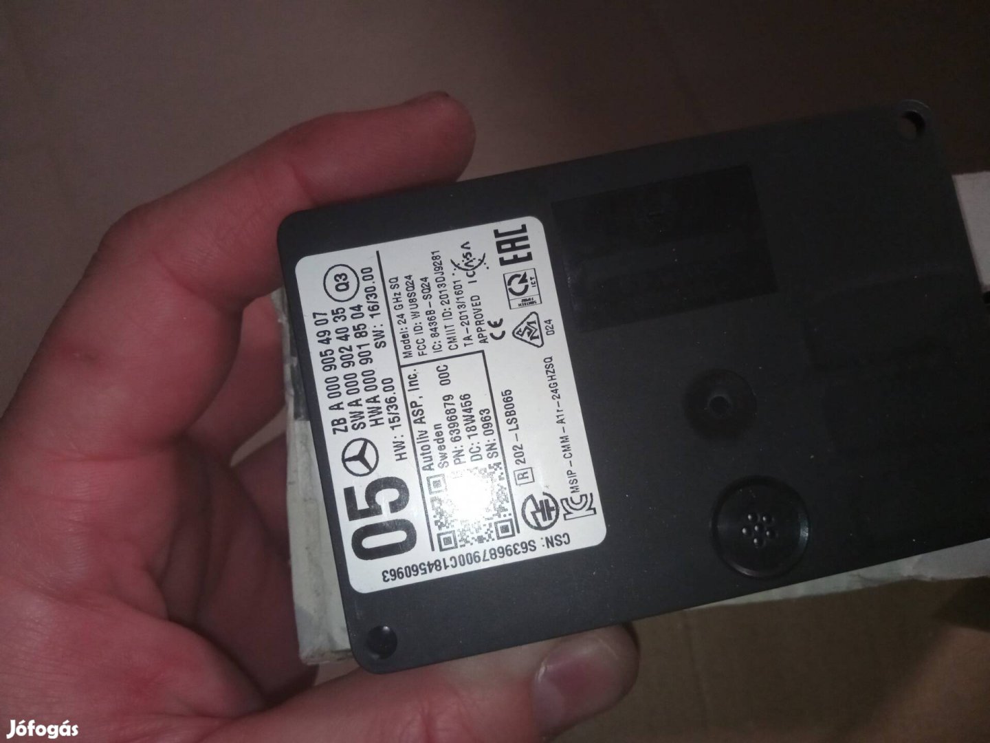 Mercedes vezetés támogató elektronika lökhárítóban van