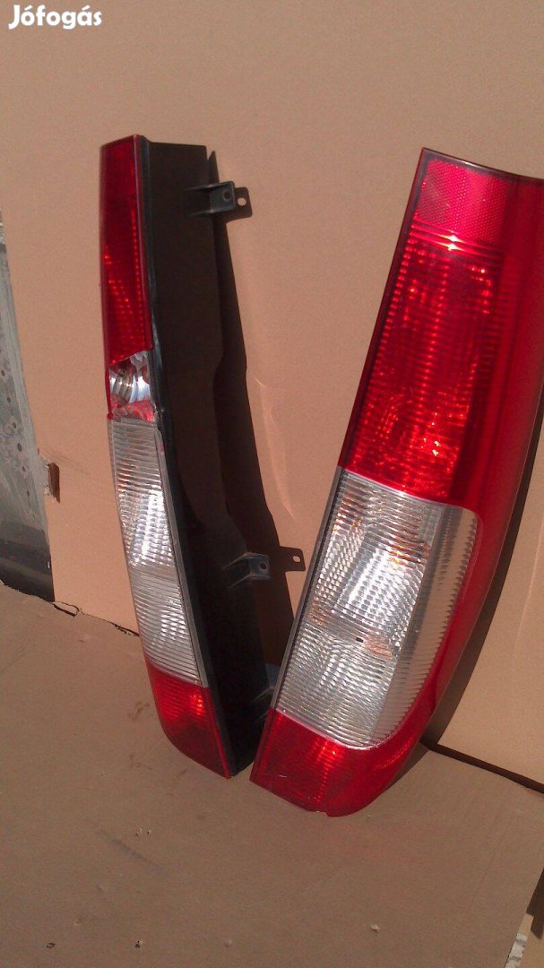 Mercedes vito 639 sérült hátsólámpa jobb-bal panel árban