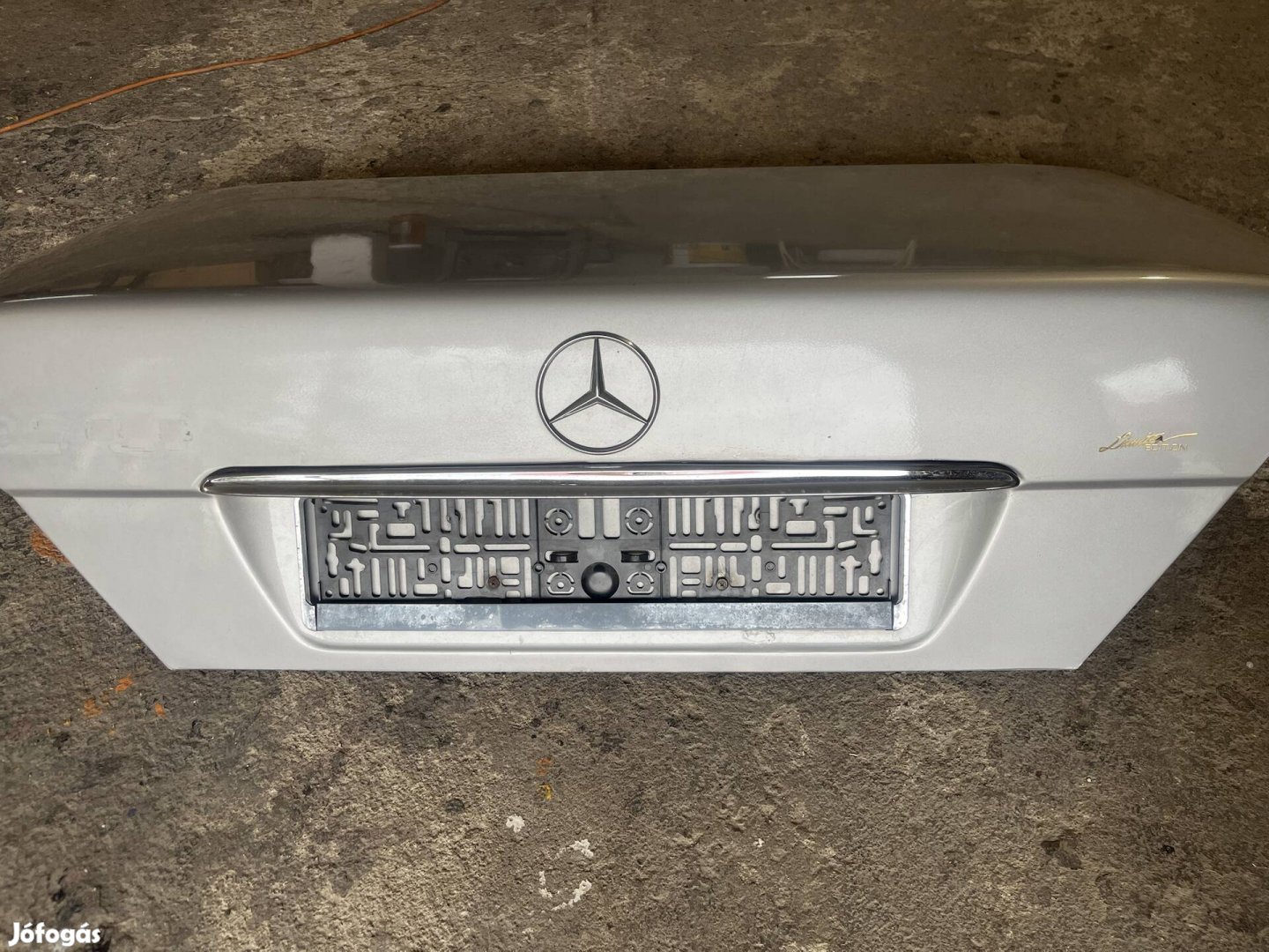 Mercedes w124 csomagtartofedél