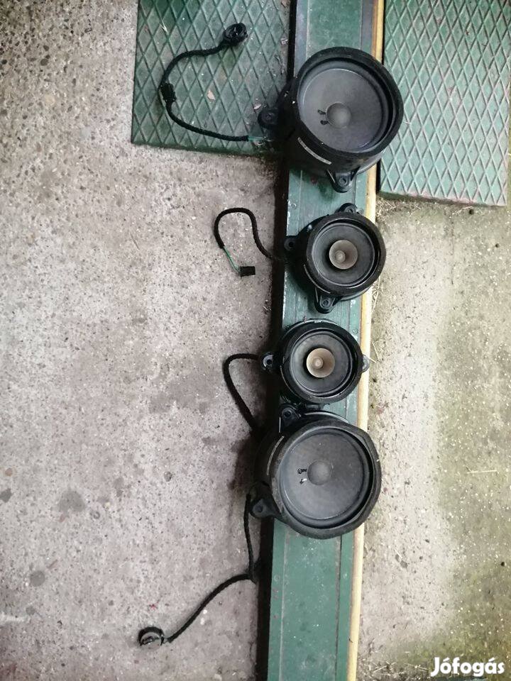 Mercedes w168 gyári hangszórók