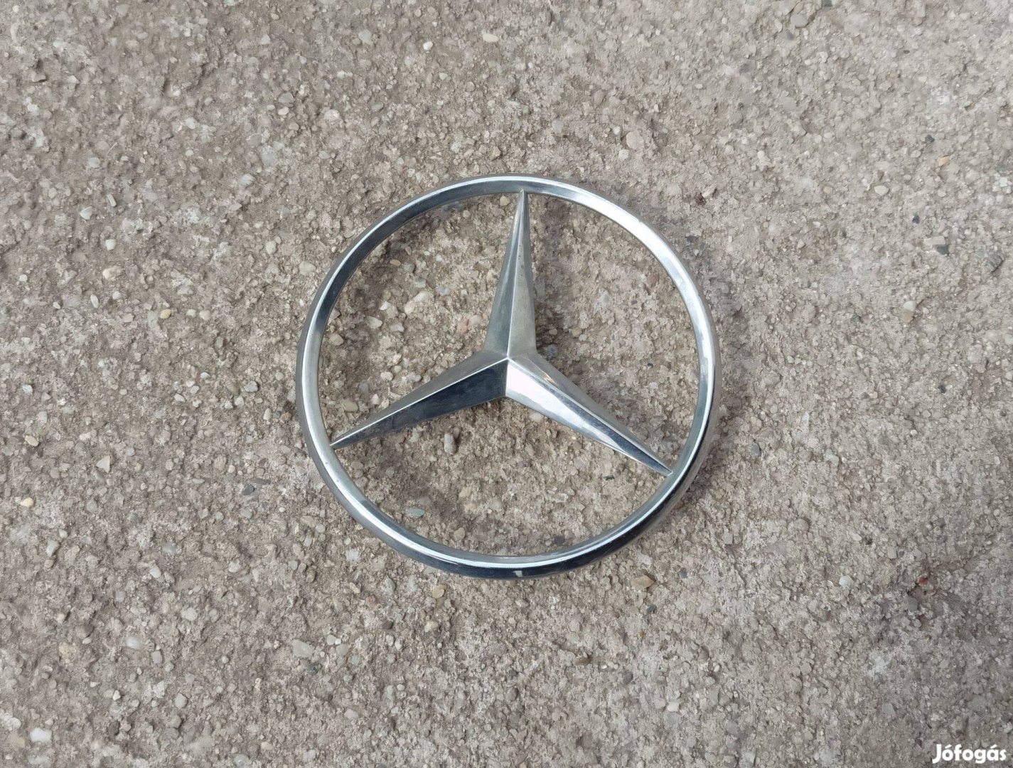 Mercedes w202 szedán csomagtér, gyári embléma. (1997)