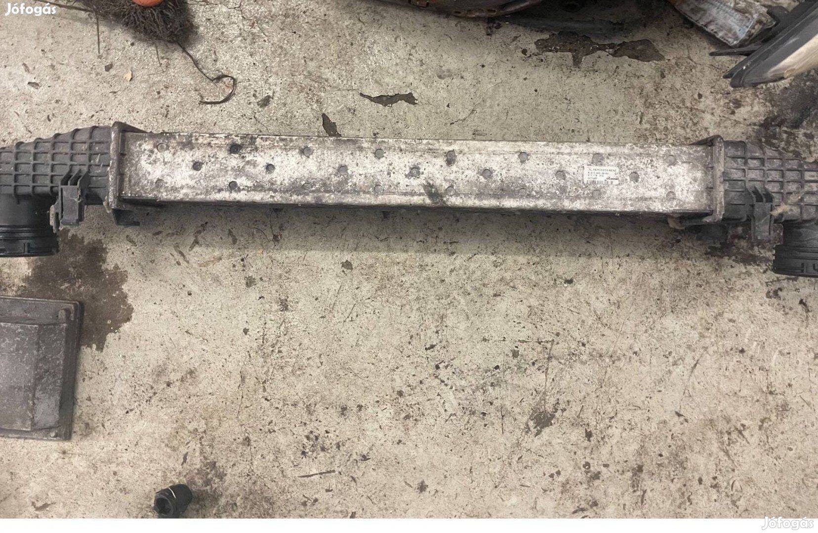 Mercedes w211 E320 intercooler 211 500 39 02 posta megoldható