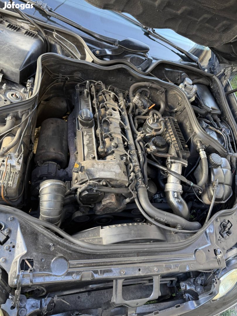 Mercedes w211 e270 cdi motor