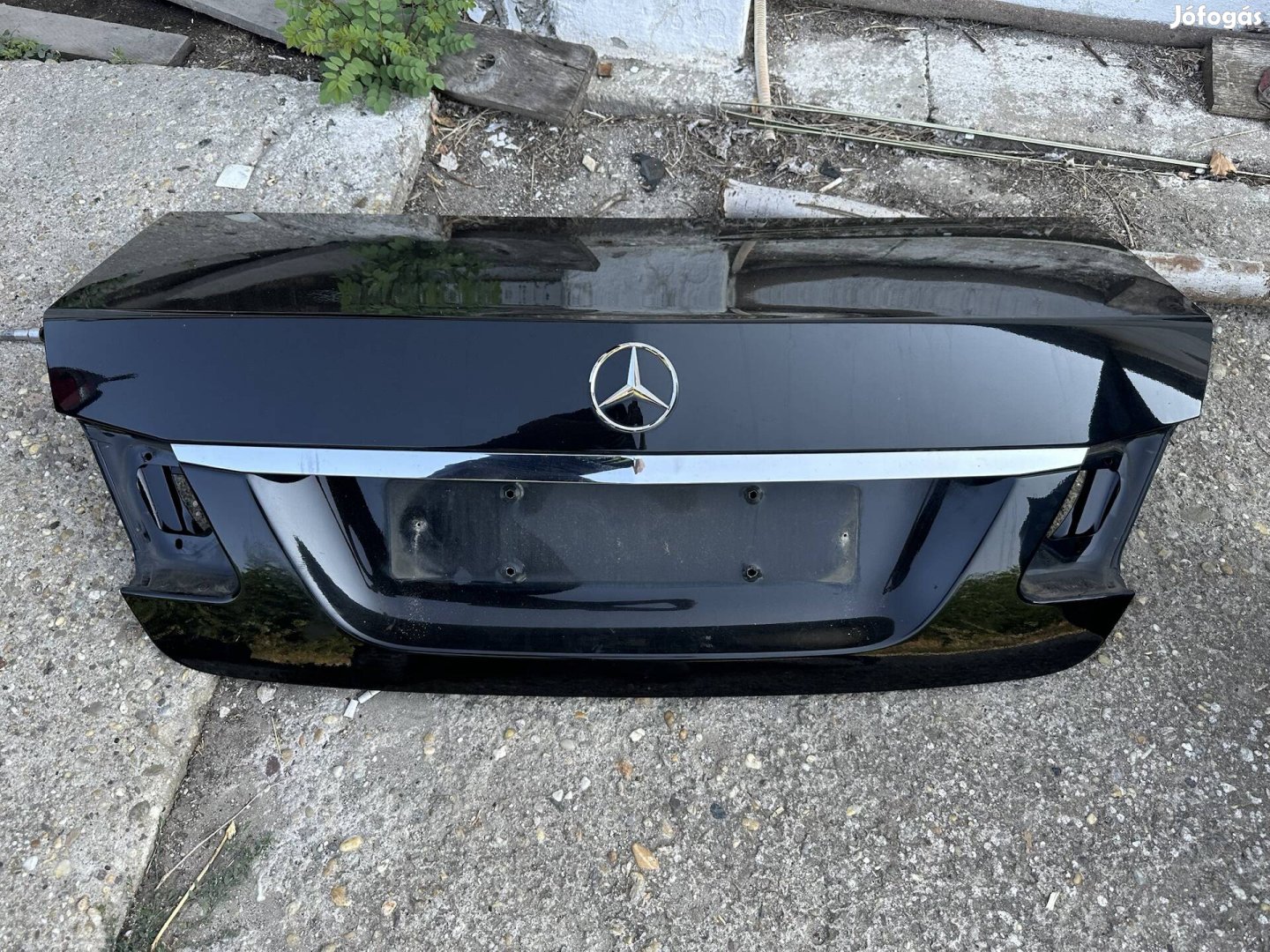 Mercedes w212 csomagtér ajtó
