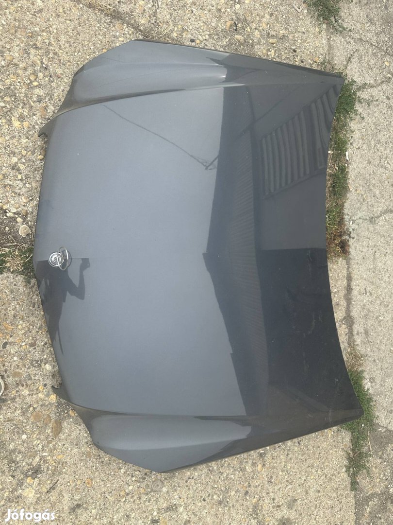 Mercedes w212 szürke motorháztető