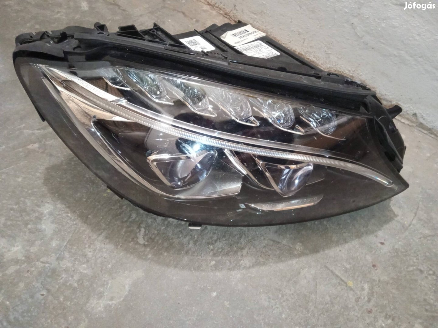 Mercedes w 205 c osztály jobb első fényszoró