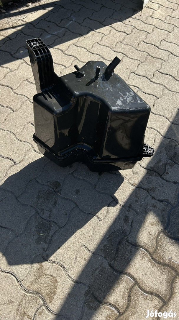 Mercedesc Sprinter W910 AdBlue TARTÁLY  A9104702401 eladó