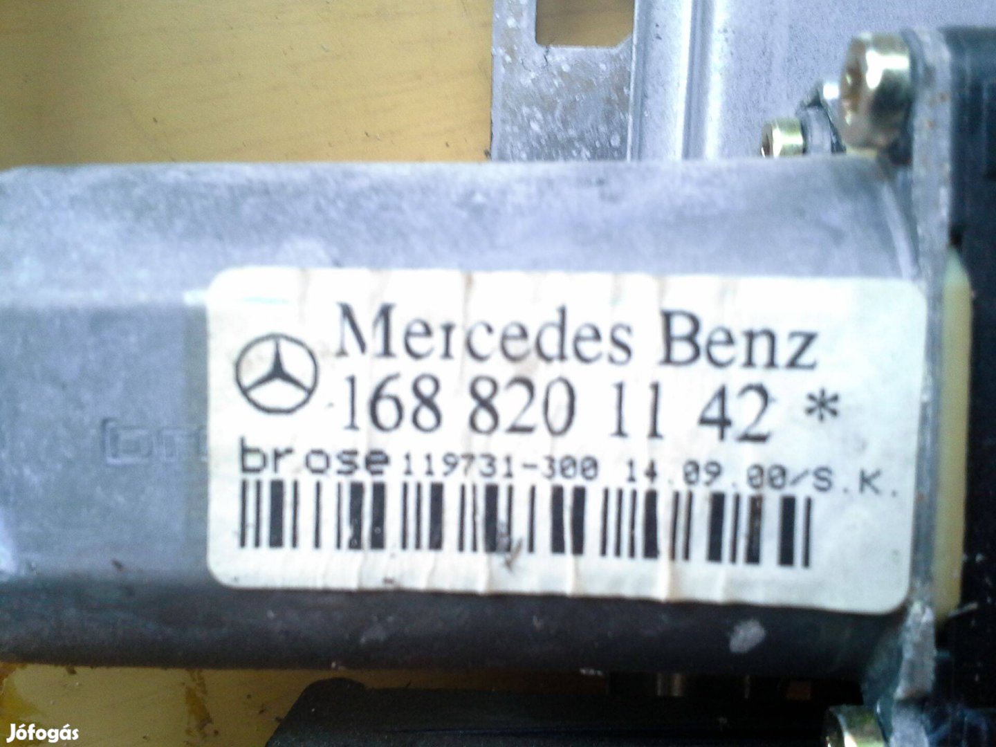 Mercedesz ablakemelő eladó!