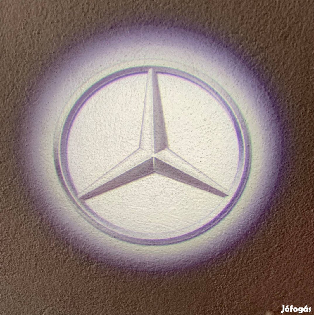 Mercédesz benz projektor