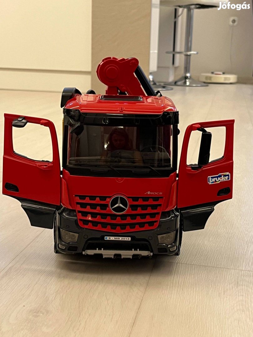 Mercedesz játékautó 56 cm Kiváló húsvéti ajándék