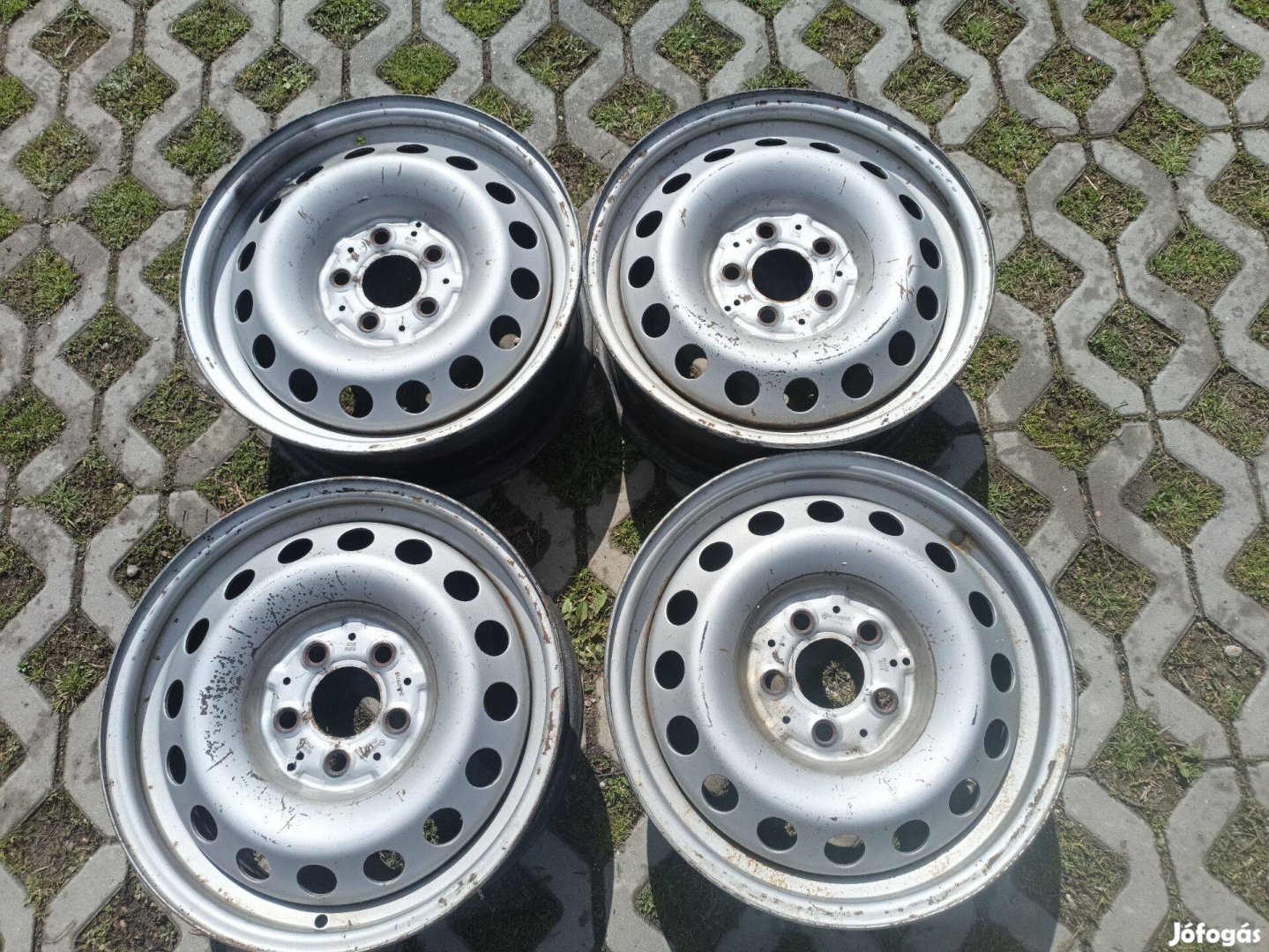 Merecedes Benz vito 447 használt gyári lemezfelni garnitúra