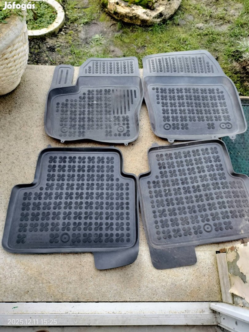 Méretpontos gumiszőnyeg hótálca eladó 