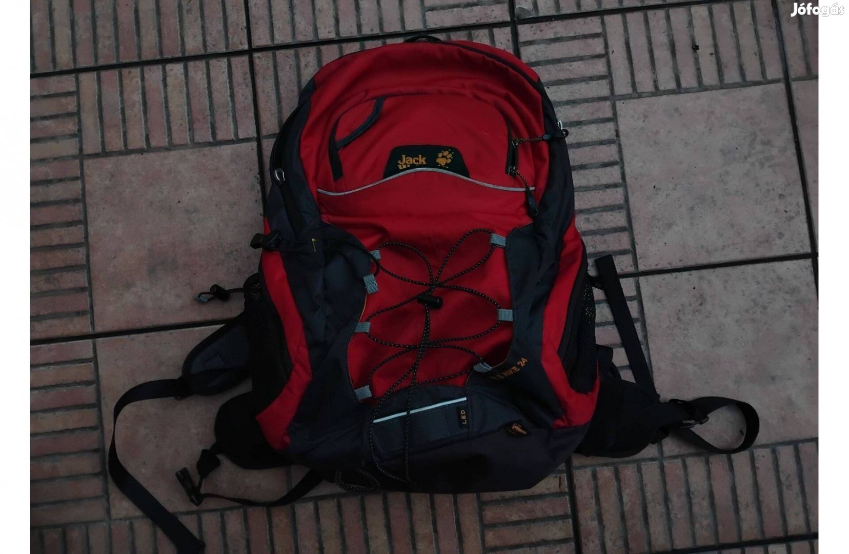 Merevített hátú Jack wolfskin profi hátizsák